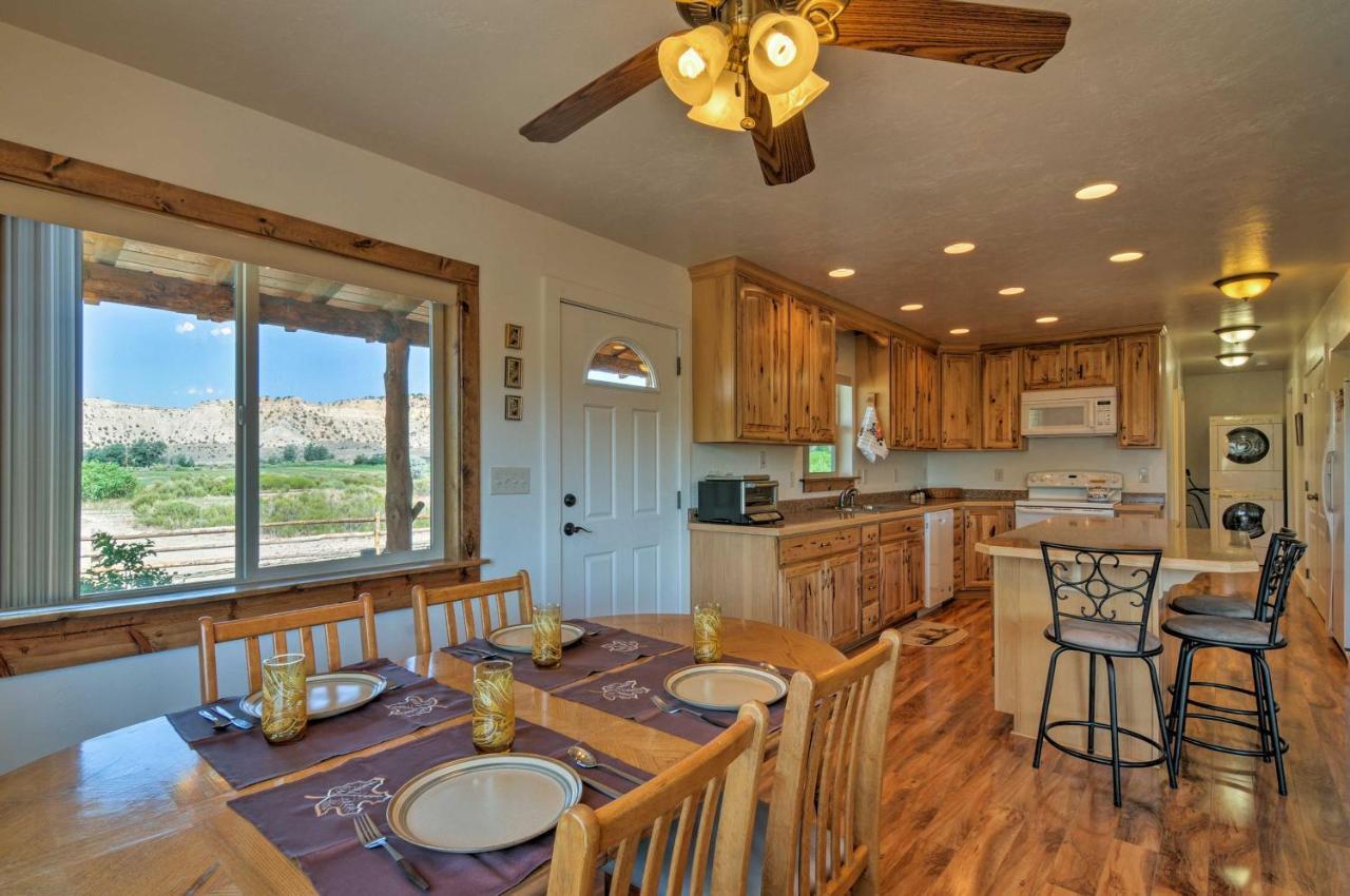Cozy Henrieville Cabin 18 Mi To Bryce Canyon Np! Eksteriør bilde