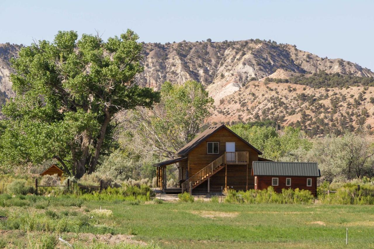 Cozy Henrieville Cabin 18 Mi To Bryce Canyon Np! Eksteriør bilde